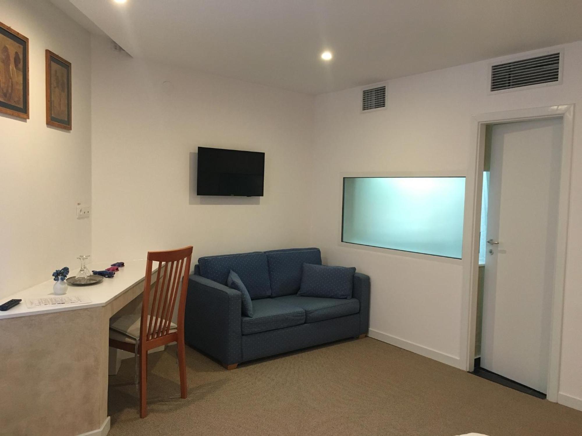 Csiki Hotel 密古雷休治 外观 照片
