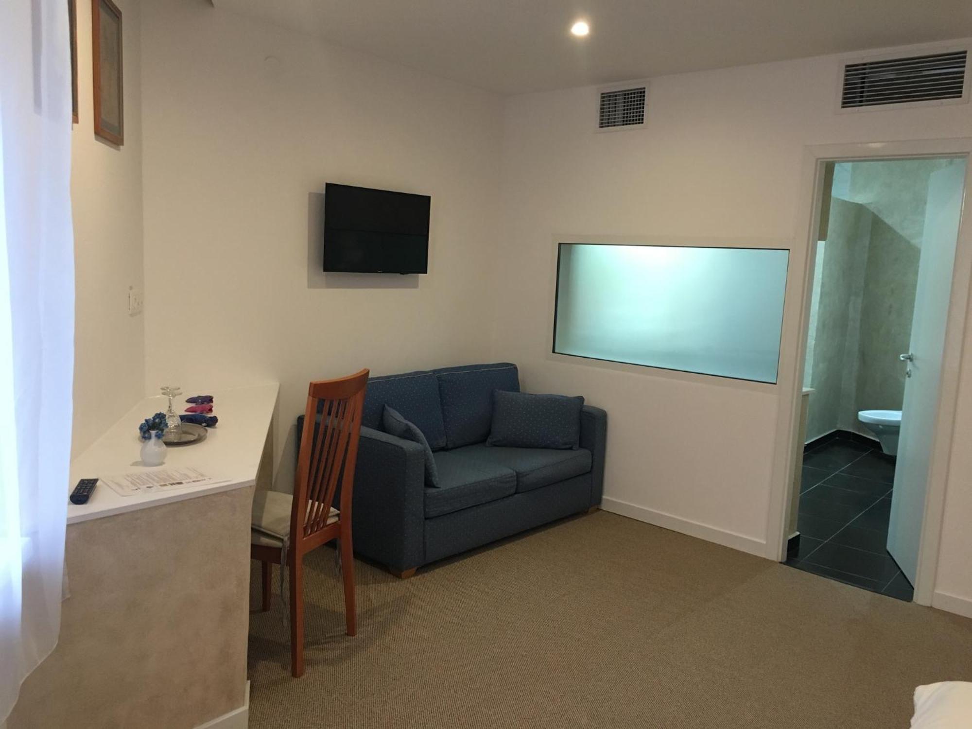 Csiki Hotel 密古雷休治 外观 照片