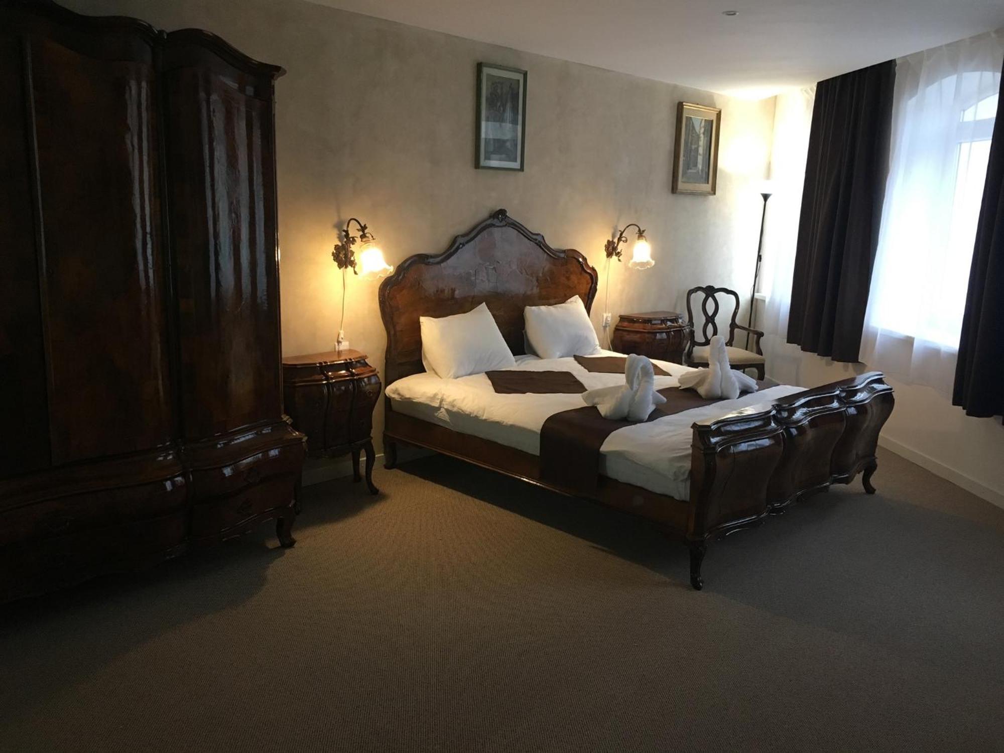 Csiki Hotel 密古雷休治 外观 照片