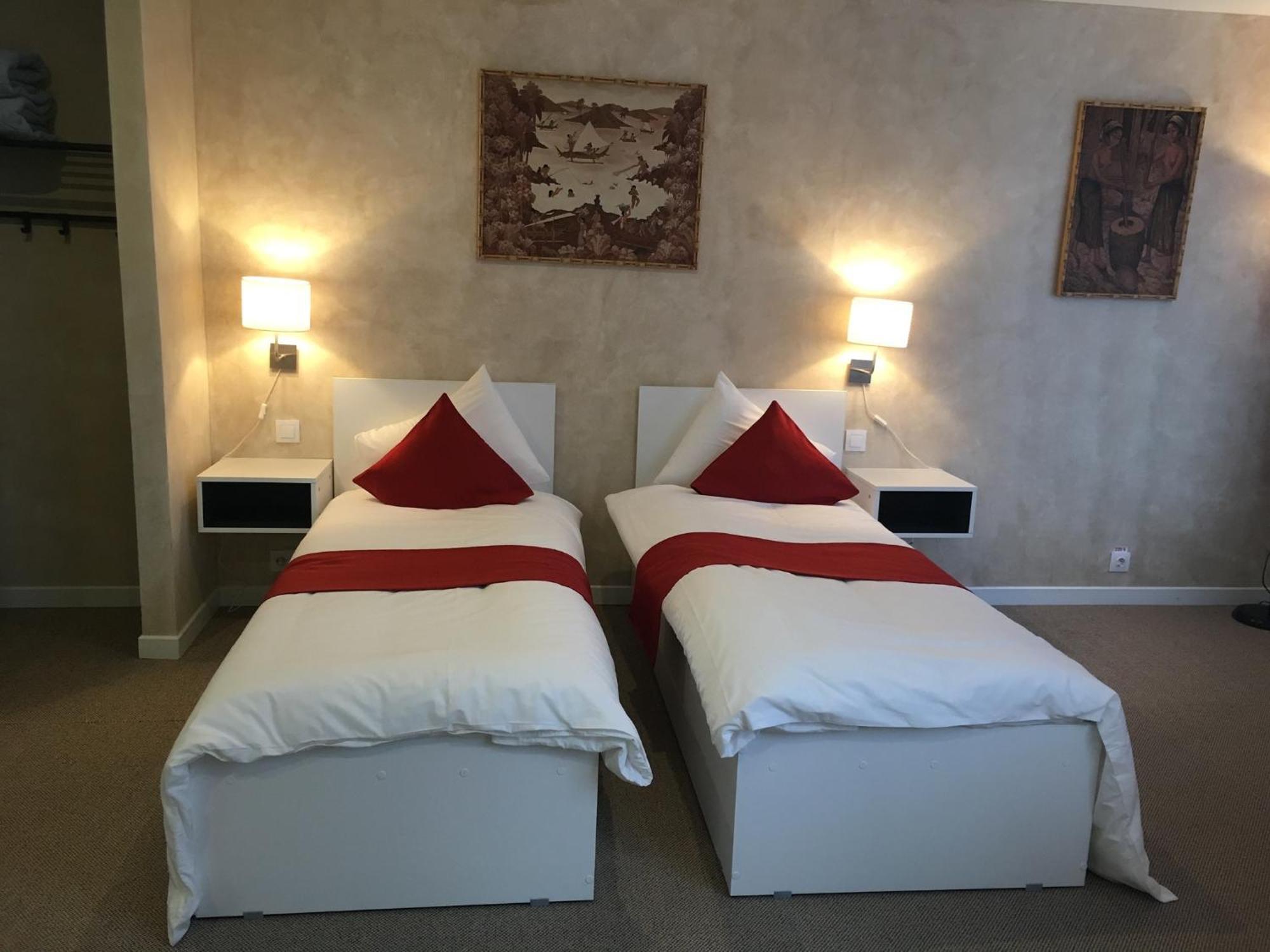 Csiki Hotel 密古雷休治 外观 照片