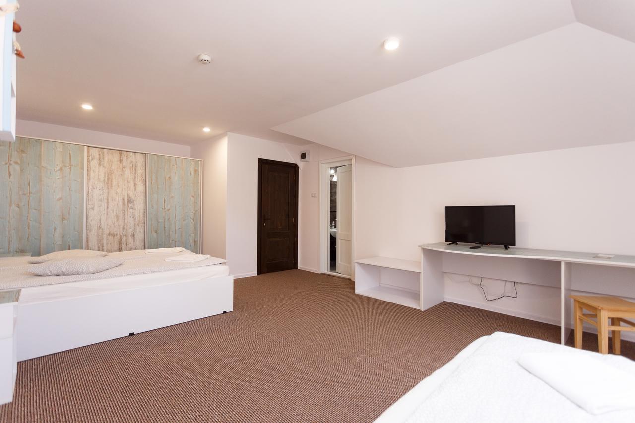 Csiki Hotel 密古雷休治 外观 照片